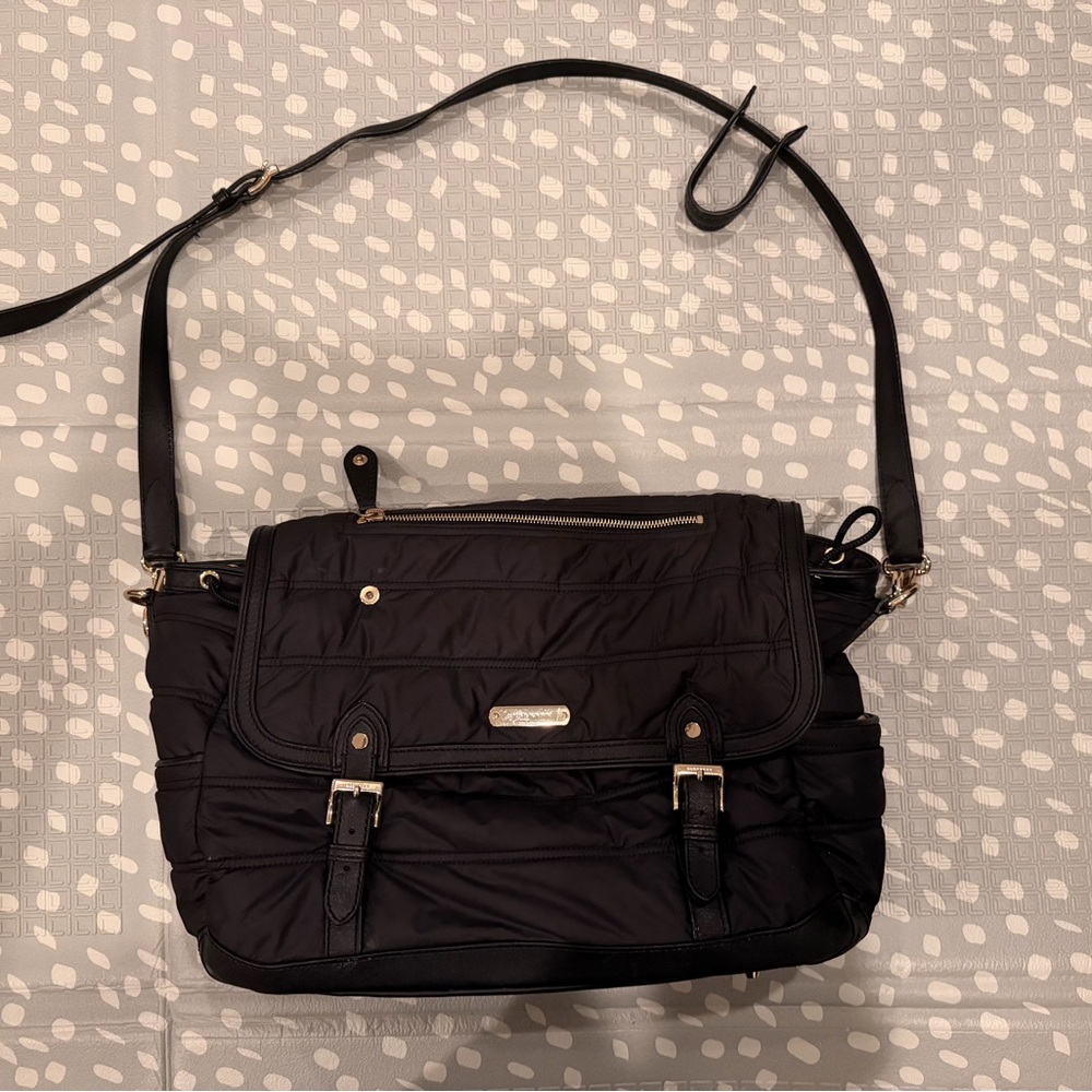 BURBERRY
Nylon House Check Quilted
Diaper Bag Black